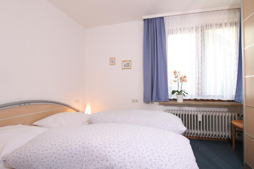 Gaestehaus Schmid-Lopez Bad Wildbad Ruang foto